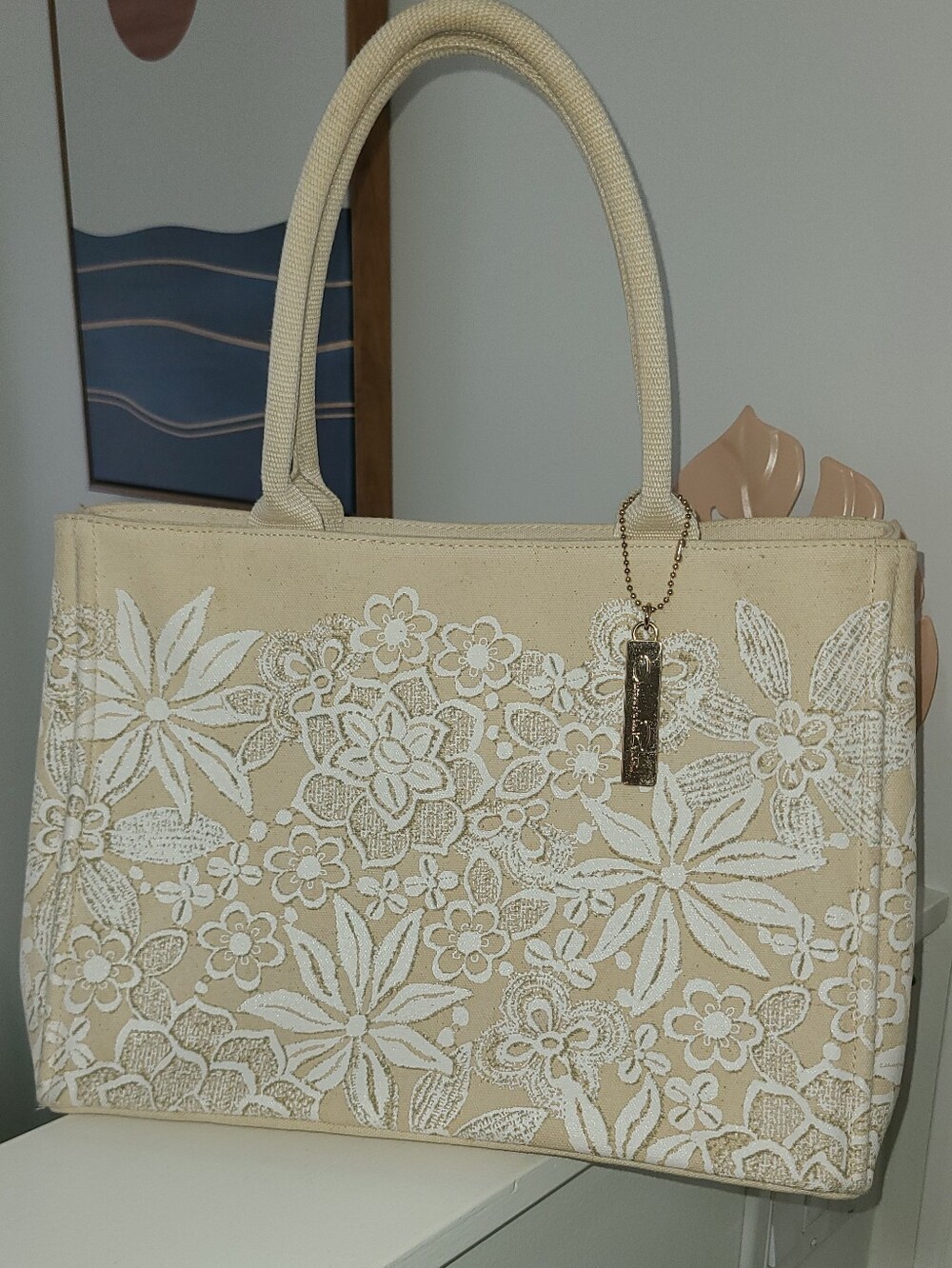 Oscar De La Renta/Neiman Marcus Beige Floral Canvas Embroidered Tote Bag - Picture 2 of 13